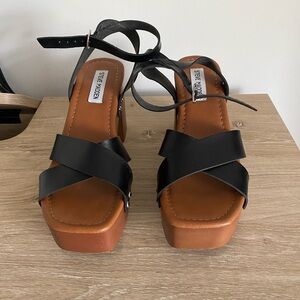 Steve Madden platform sandal